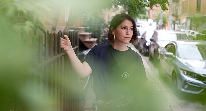 Ali Comerford releases new single ‘Cool Girl’