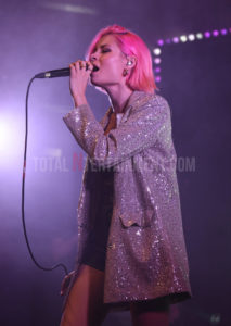 Nina Nesbitt, Manchester, TotalNtertainment, Stephen Farrell, review, Music