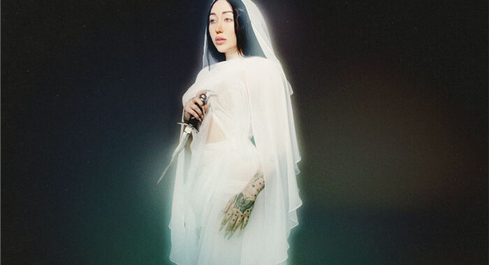 Noah Cyrus announces Debut Album