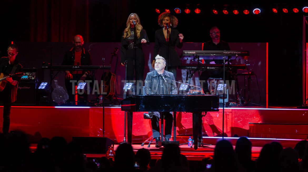 Gary Barlow