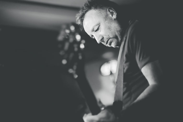 Peter Hook & The Light