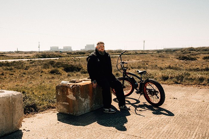 Rag’n’Bone Man & Danger Mouse release ‘Time To Love’ Rag’n’Bone Man