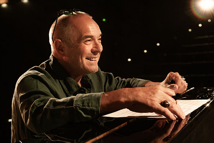 Roger Eno Releases New Album ‘Without Wind / Without Air’ Roger Eno