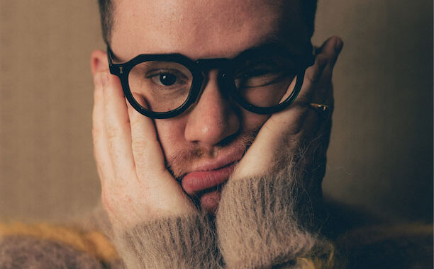 Sam Fischer releases ‘Carry It Well’