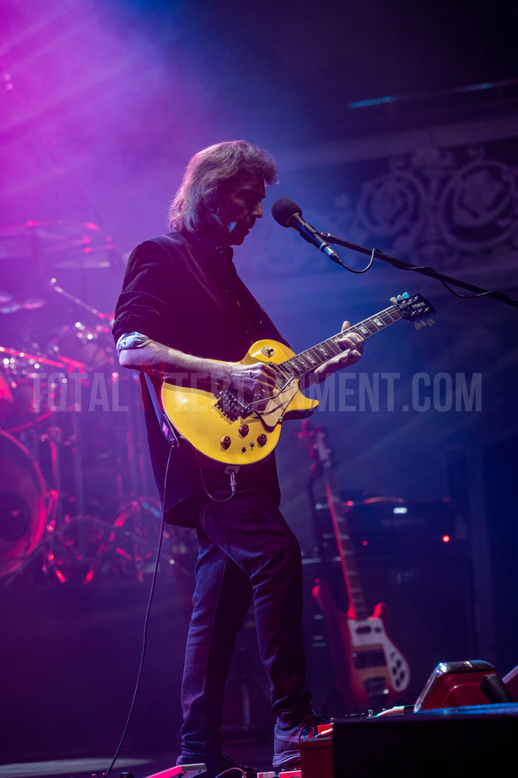Steve Hackett, Genesis Revisited, Mark Ellis, Music Review, TotalNtertainment, Seconds Out + More
