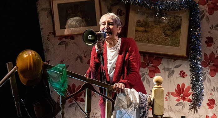 Su Pollard returns to the stage with tour of Harpy