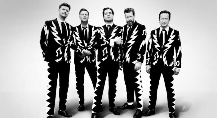 The Hives supporting Arctic Monkeys on tour
