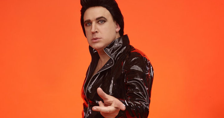 Tim Vine is taking  PLASTIC ELVIS on tour