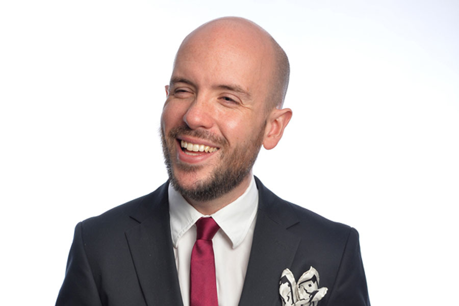Tom Allen continues his 2018 debut tour ‘Absolutely’