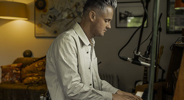Tom Chaplin releases new track ‘Gravitational’