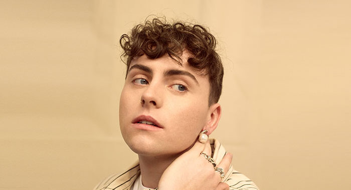 Tom King shares debut single ‘Honest’