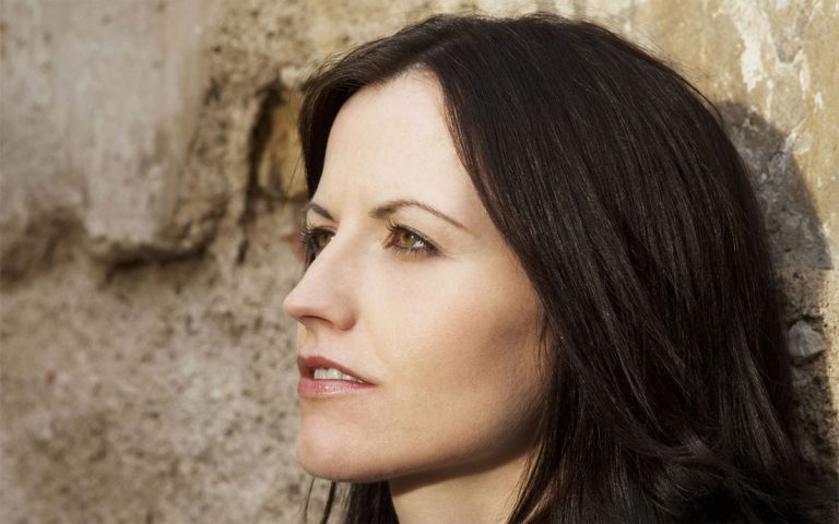Cranberries singer Dolores O'Riordan dies unexpectedly aged 46 ...