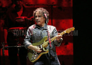 Daryl Hall, John Oates, Manchester, Review, TotalNtertainment, Sakura