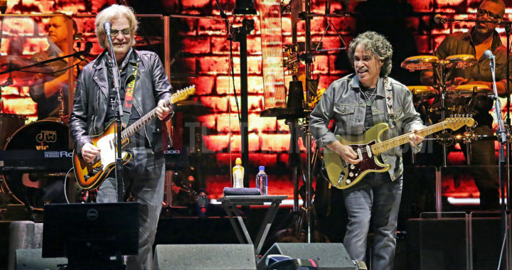 Hall and Oates treat Manchester fans to career spanning set