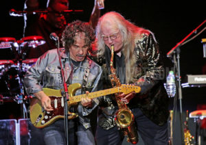 Daryl Hall, John Oates, Manchester, Review, TotalNtertainment, Sakura
