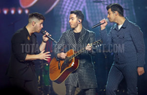 Jonas Brothers, Music, Review, Sakura, TotalNtertainment, Manchester