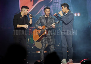 Jonas Brothers, Music, Review, Sakura, TotalNtertainment, Manchester