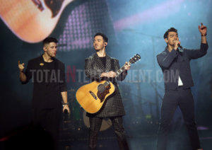 Jonas Brothers, Music, Review, Sakura, TotalNtertainment, Manchester