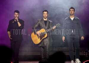 Jonas Brothers, Music, Review, Sakura, TotalNtertainment, Manchester