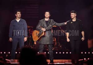 Jonas Brothers, Music, Review, Sakura, TotalNtertainment, Manchester