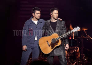 Jonas Brothers, Music, Review, Sakura, TotalNtertainment, Manchester