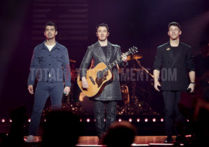 Jonas Brothers, Music, Review, Sakura, TotalNtertainment, Manchester