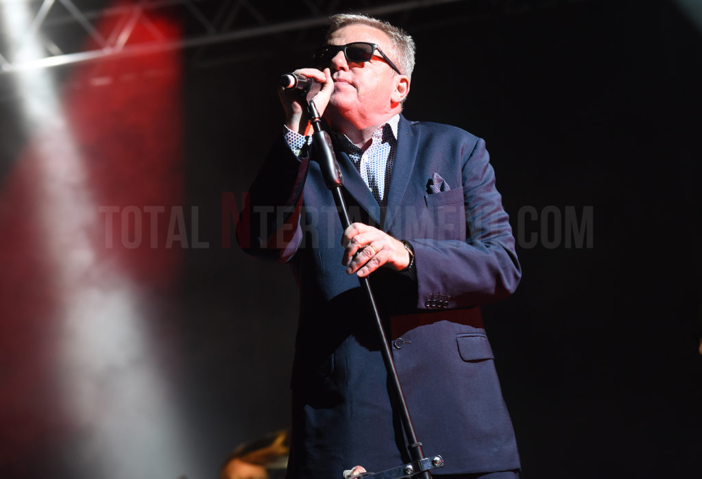 Madness, Aintree Racecourse, TotalNtertainment, Liverpool, Graham Finney, Music, Review