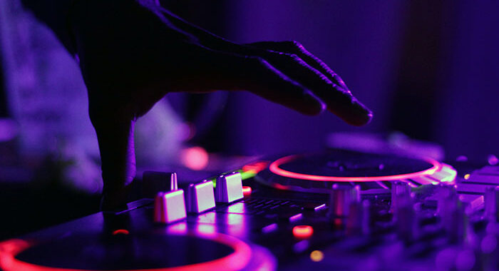 11 Music Tracks That Help during Gambling