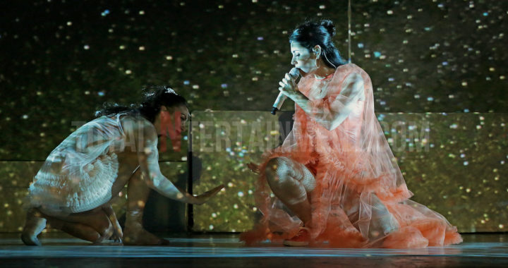 Manchester Apollo illuminates in the presence of pop diamond Marina