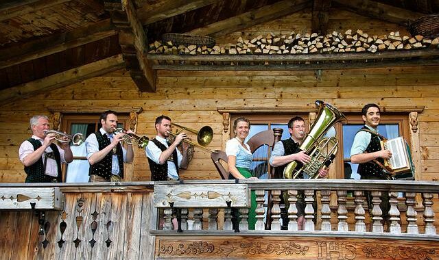 6 Best American Folk Bands