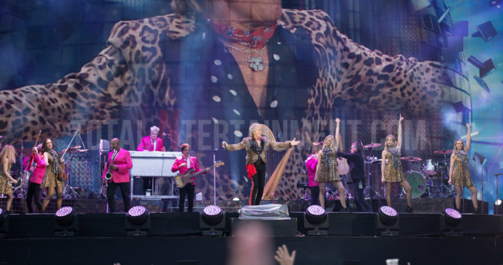 Rod Stewart puts on a legendary performance in Bolton