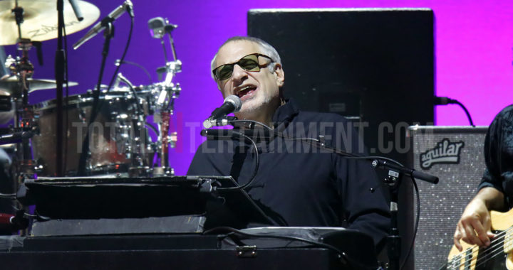 Steely Dan puts on a night for the diehard fans at Manchester Arena