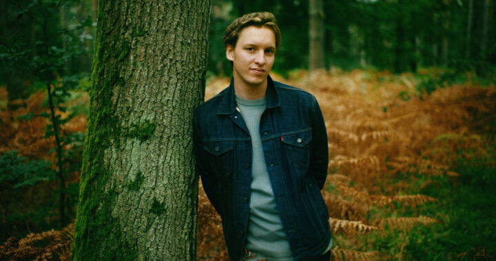 George Ezra adds Yorkshire Coast date to tour
