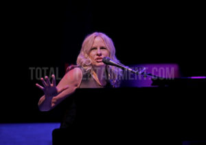 Vonda Shepard, Sharon Corr, Music, Sakura, TotalNtertainment, Manchester, review