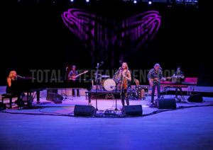 Vonda Shepard, Sharon Corr, Music, Sakura, TotalNtertainment, Manchester, review